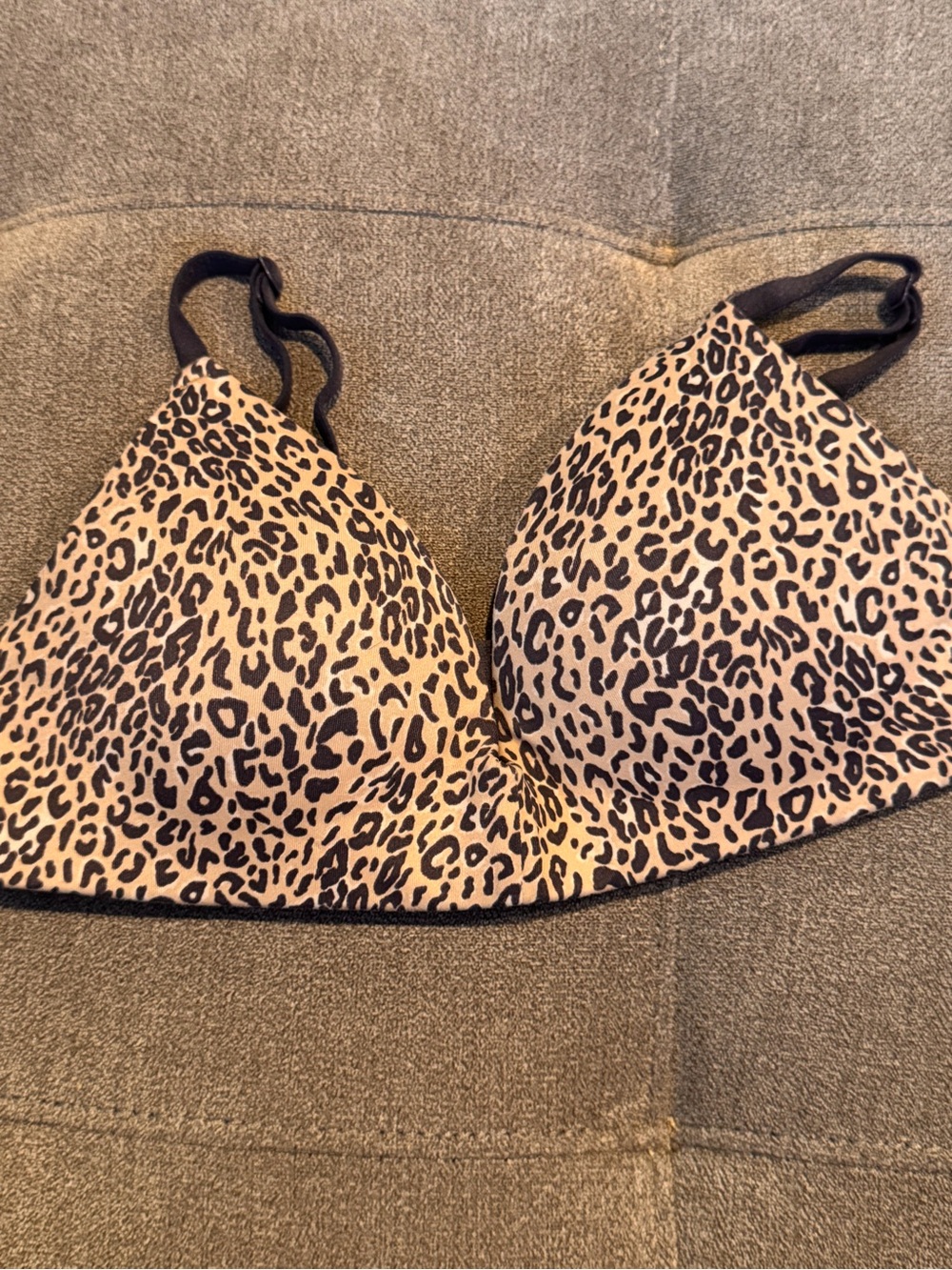 PINK Victoria's Secret Leopard Print Bra - Black & Tan 32B